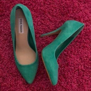 Steve Madden Green Suede Intrude Pumps